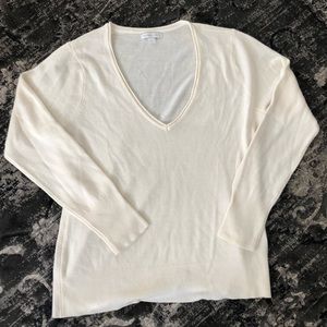 NEW YORK & COMPANY • white v neck sweater